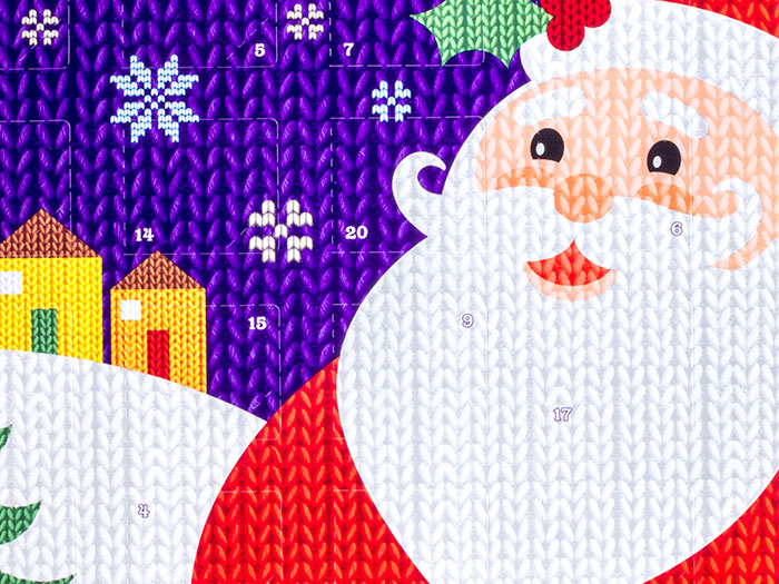 Santa Claus chic in Strick. Cadbury kreiert neue Mode für den Weihnachtsmann.